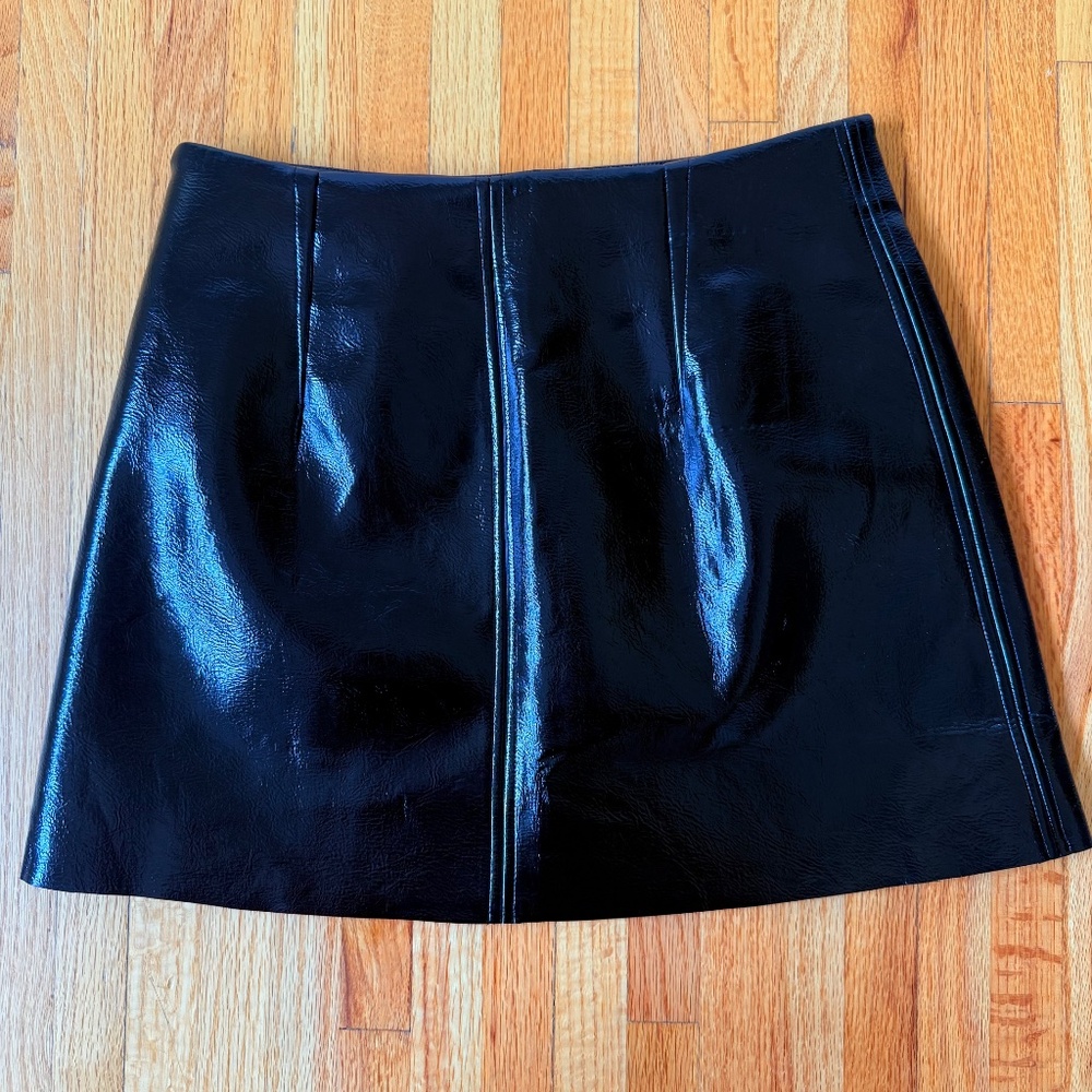 Super Hot Retro style patent mini skirt in high-gloss black - Picture 7 of 9